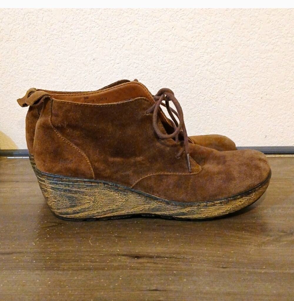 BOC Naydeen suede shooties brown booties wedge heel Size 9